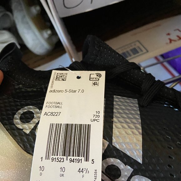 Athletic_Shoes